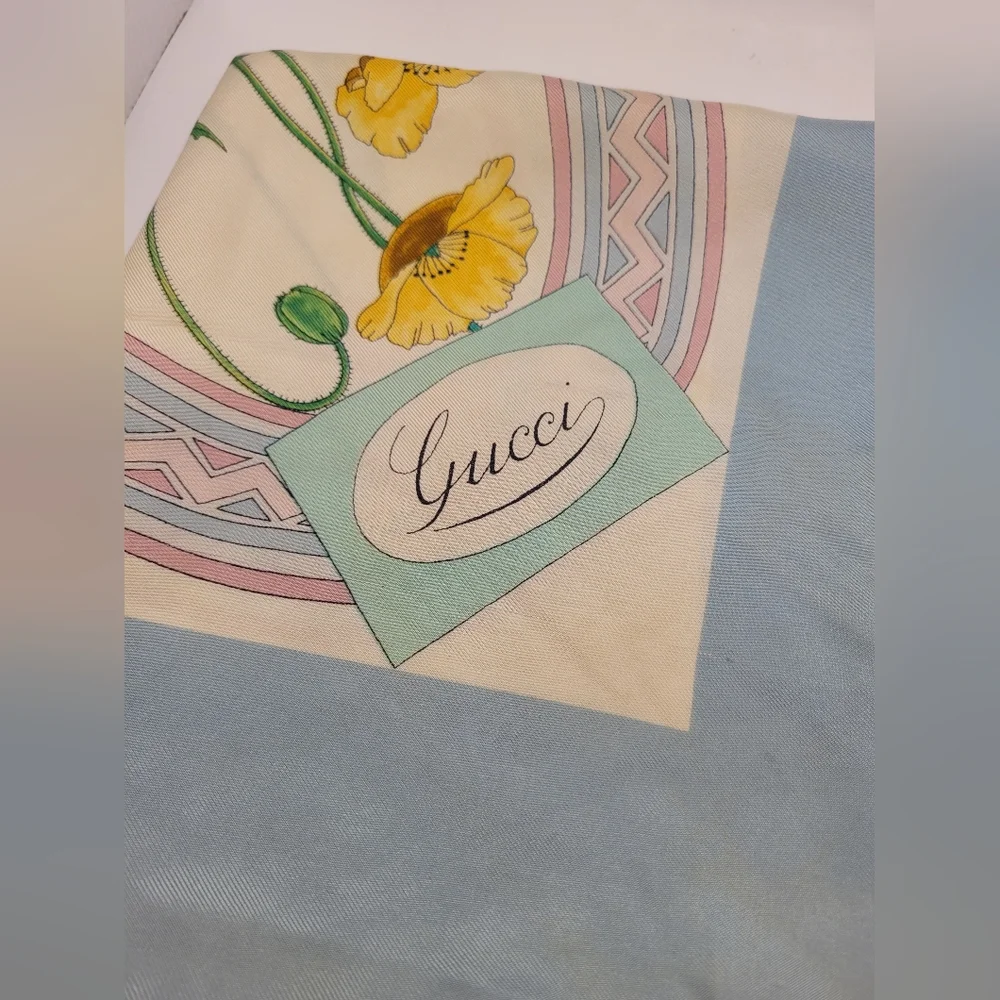 Vintage Gucci VITTORIO ACCORNERO Rolled Edge Silk Scarf